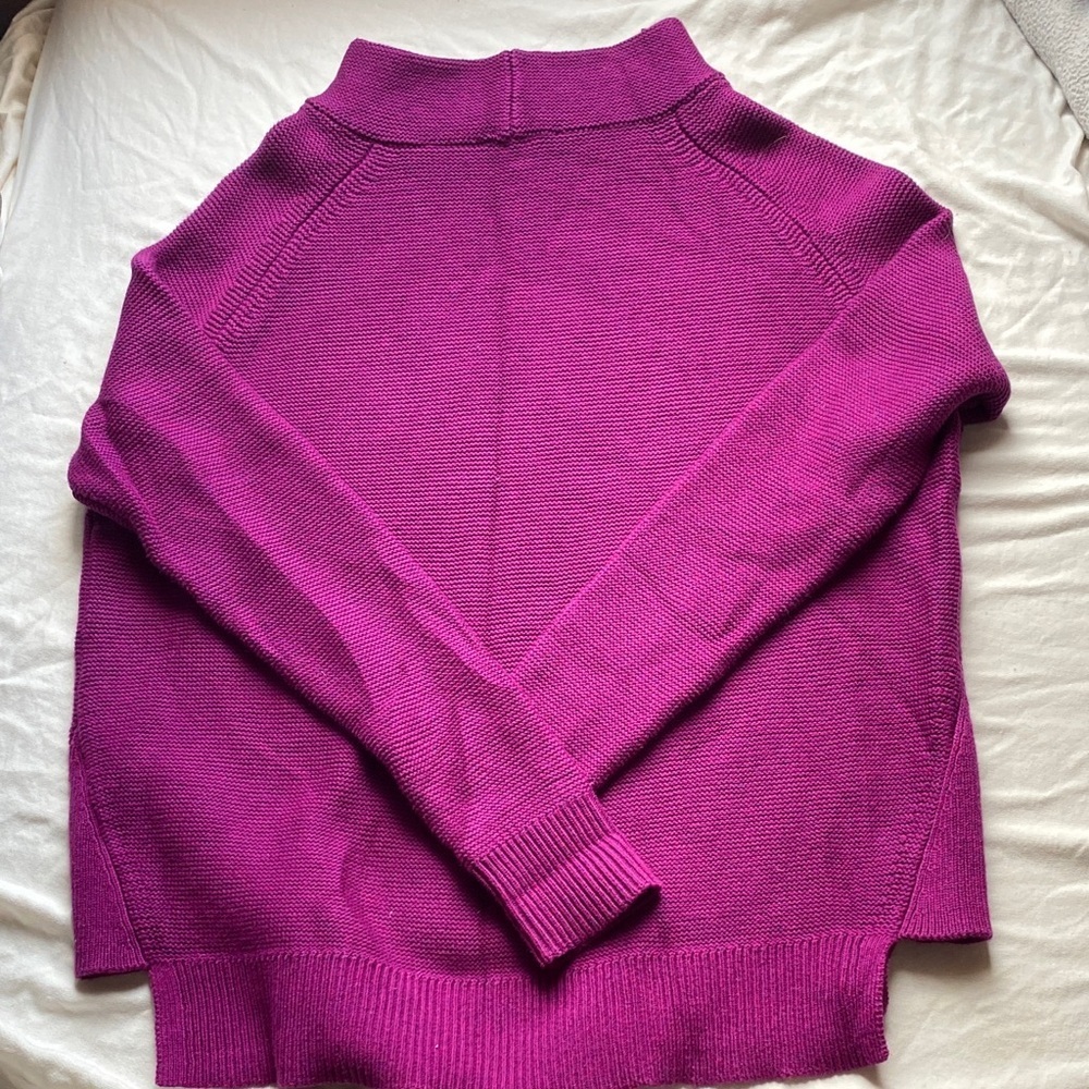 Elegant Magenta mock Cashmere Studio Turtleneck Sweater - Picture 4 of 5